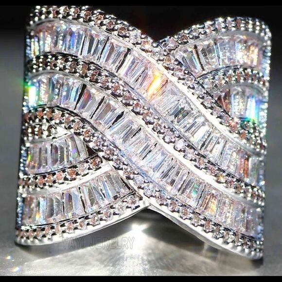 Beautiful White Gold Sapphire Wedding Band Ring - Picture 1 of 3